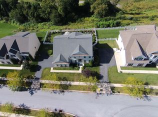 7638 Pinewild Rd, Seven Valleys, PA 17360