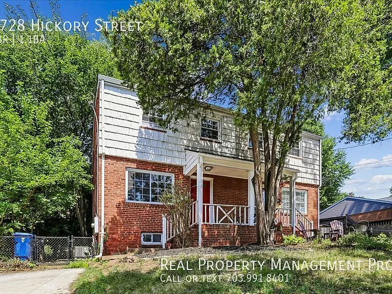 2728 Hickory St — Photo 1