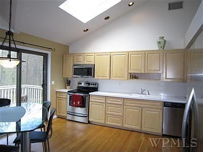 1st image of 203 Briarwood Dr