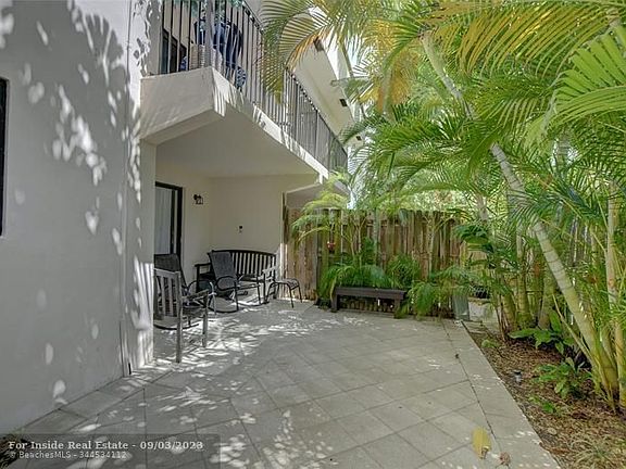 5th image of 664 SE 20th Ave APT 3