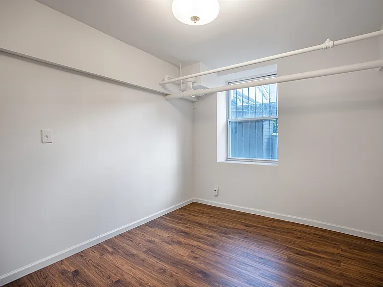 7812 Hudson Ave #1-B — Photo 16