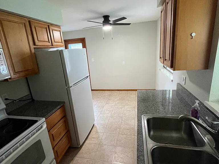 816 Broad Blvd — Photo 7