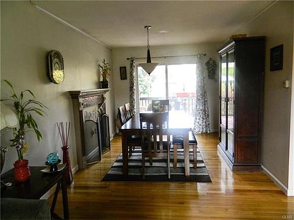 4th image of 4069 Meadow Ave