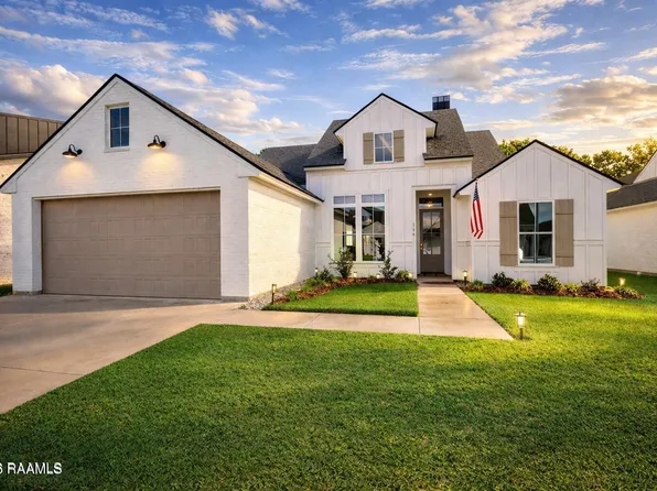 114 Cape Town Ave, Youngsville, LA 70592