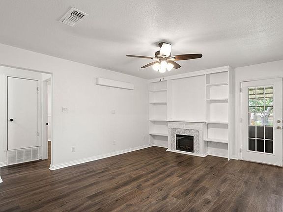 3rd image of 410 Grandview Dr