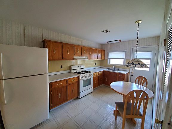 5th image of 24 Fort De France Ave