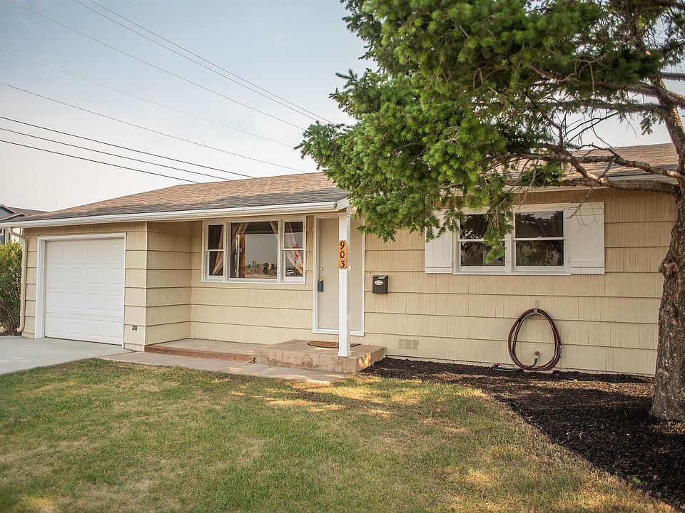 1st image of 903 Sanders Dr