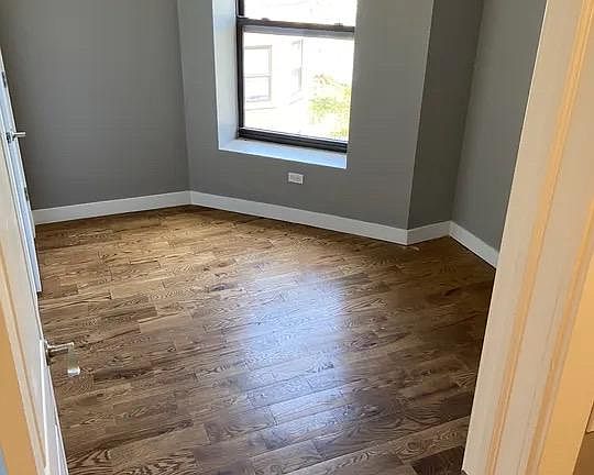 5th image of 4526 S Drexel Blvd #103M