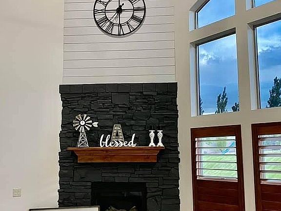 2nd image of 15214 S Glen Vista Cir