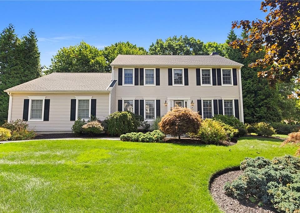 1st image of 38 Lindsay Ln