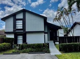 1540 E Sandpiper Cir, Hollywood, FL 33026