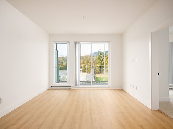 3rd image of 3055 Murray St #401