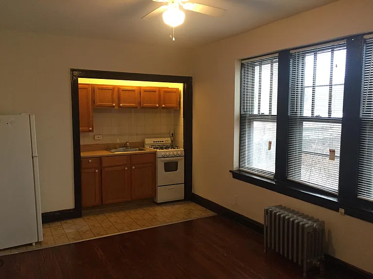 2130 S 5th Ave #303 — Photo 2