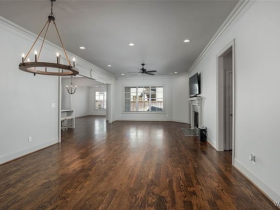 3rd image of 690 Arundell St