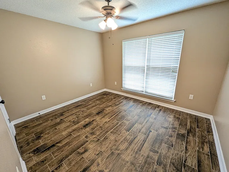 2409 Juneau Ln — Photo 20