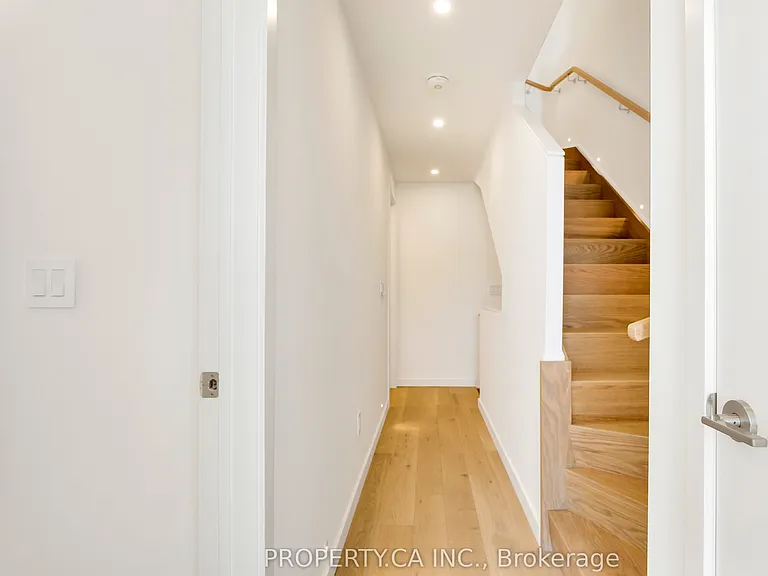 301 Keele St #4 — Photo 16