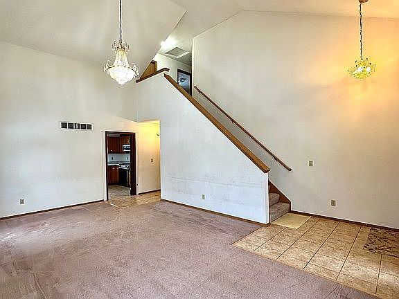 2nd image of 5669 Petworth Dr