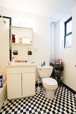Rented by City Connections Realty | media 17
