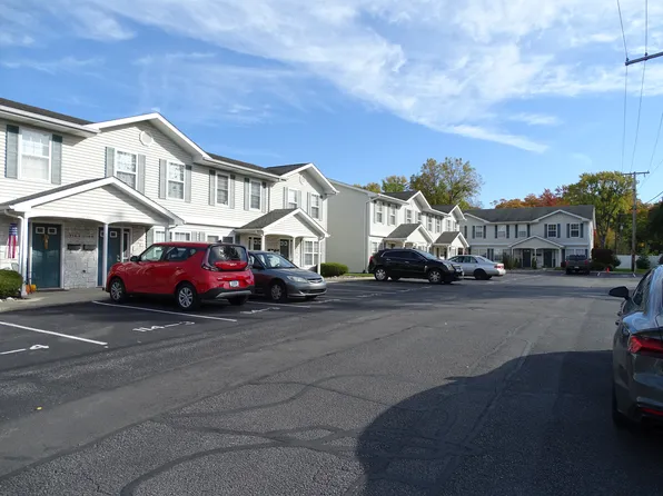 112 Marks Rd, Valparaiso, IN 46383