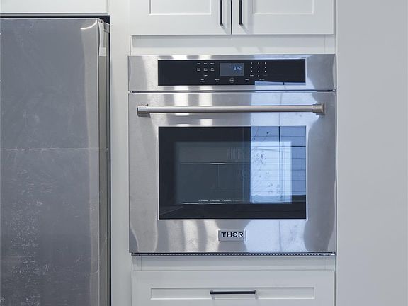 3rd image of 54 Lindbergh Avenue