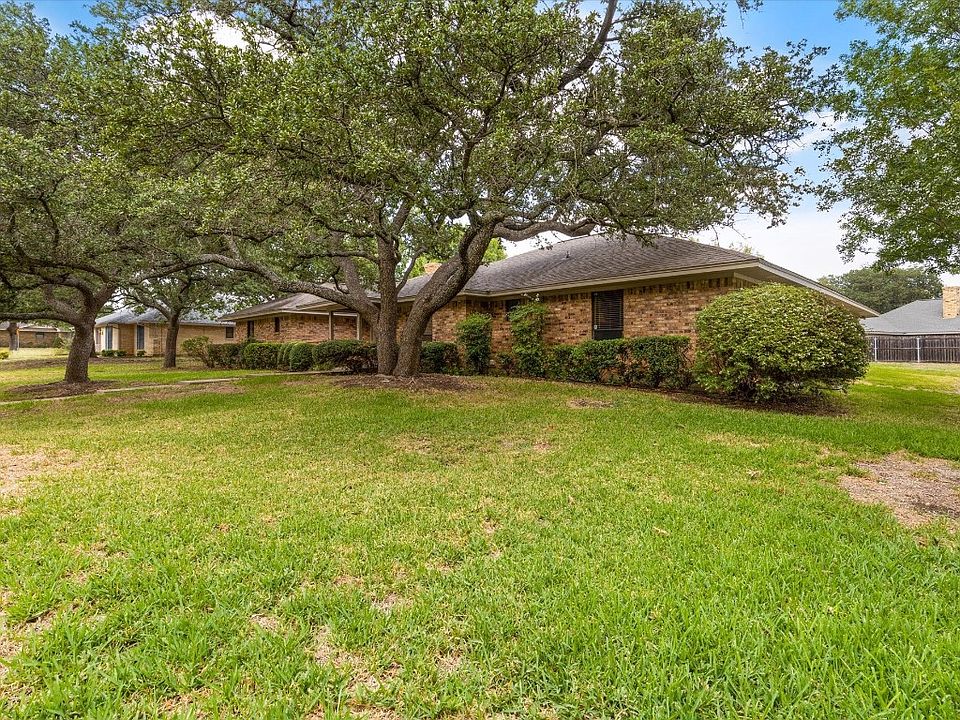 7105 Francisco Dr, Fort Worth, TX 76133 | Zillow