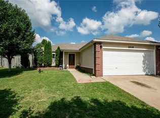 1939 Topaz Cir, Springdale, AR 72764