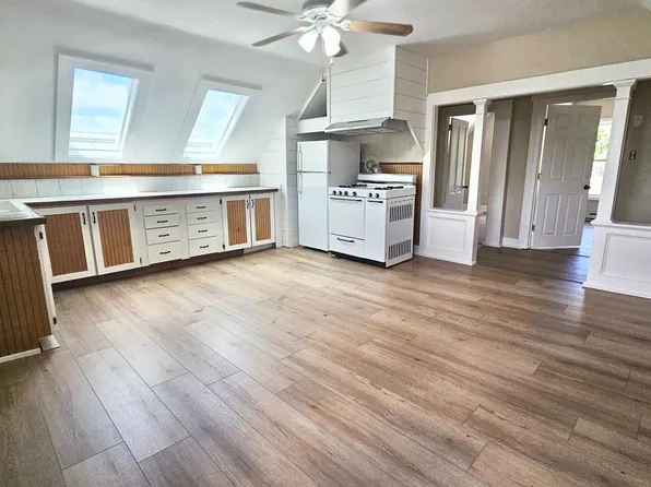 632 Hall St APT 3, Manchester, NH 03104