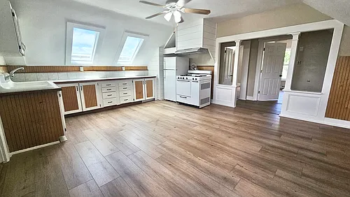 632 Hall St #3 Photo 1