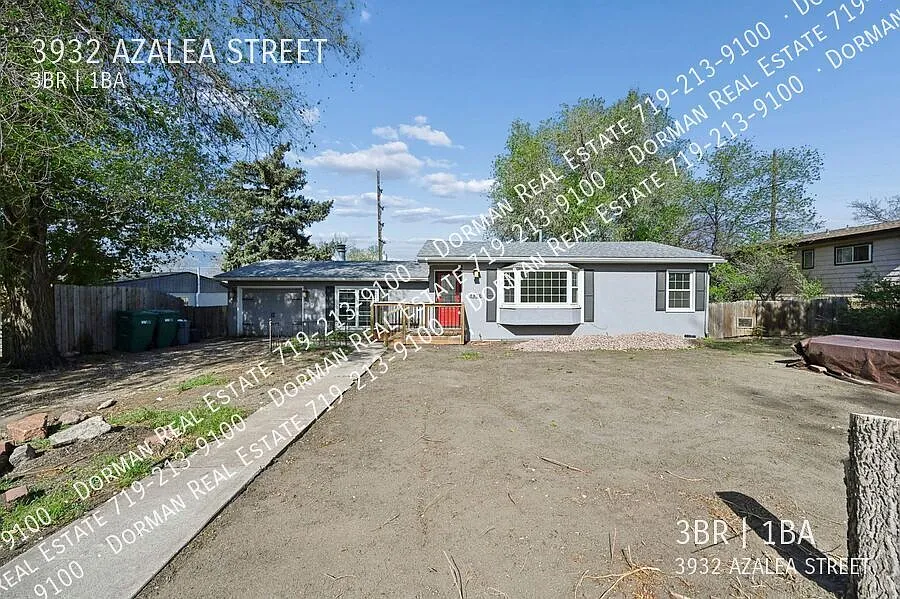 Coming Soon - Beautifully Updated 3 Bedroom Rancher Close To Uccs! — Photo 1
