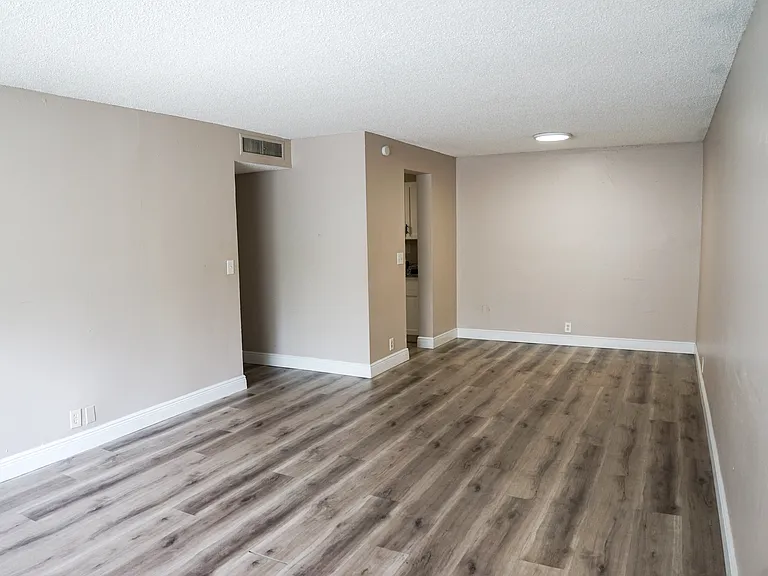 4280 Woodside Dr #12 — Photo 26
