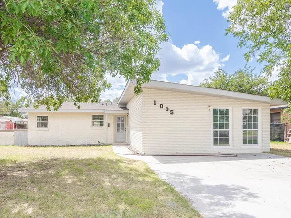 1005 NW 9th St, Andrews, TX 79714