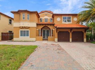 15445 SW 26th Ter, Miami, FL 33185