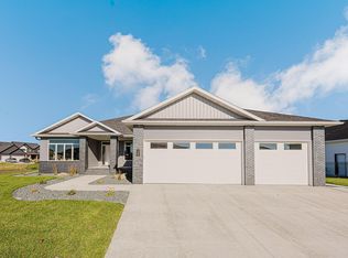 1082 Larkin Ln W, West Fargo, ND 58078