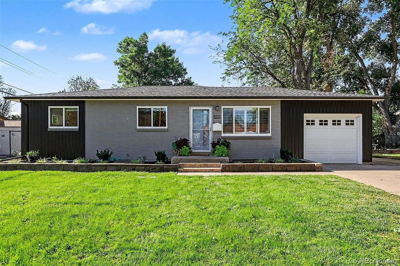 4 bed, 2292 sqft, $3,900 — Photo 1