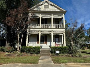 225 Magnolia St, Magnolia, MS 39652