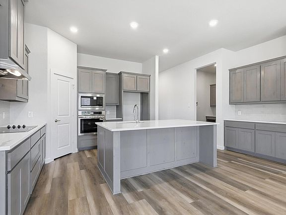 7th image of this home