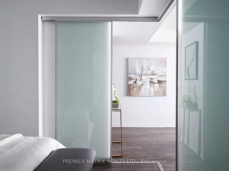20 Joe Shuster Way #910 — Photo 14