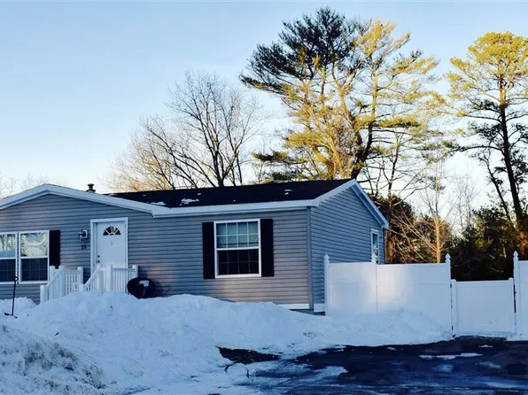 15 S Main St, Seabrook, NH 03874