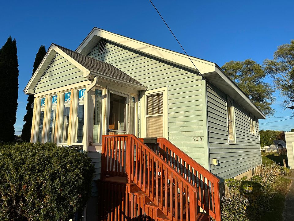 1st image of 325 Bedford St