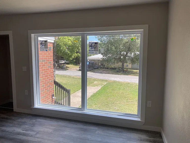 417 E Normal St — Photo 4