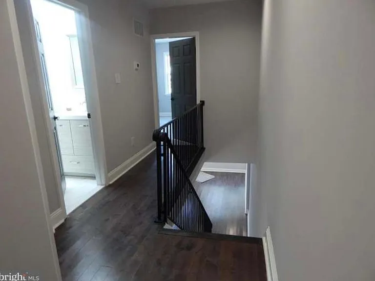 6625 N Gratz St — Photo 18