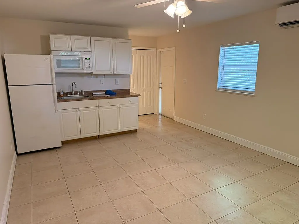 2049 SW Cranberry St — Photo 4