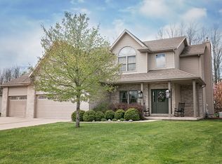 809 S McLean St, Hudson, IL