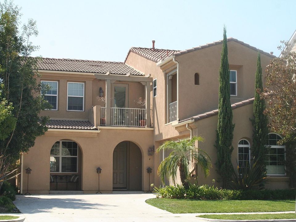 Great Southern California Curb Appeal!