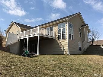 3rd image of 710 Sunset Dr