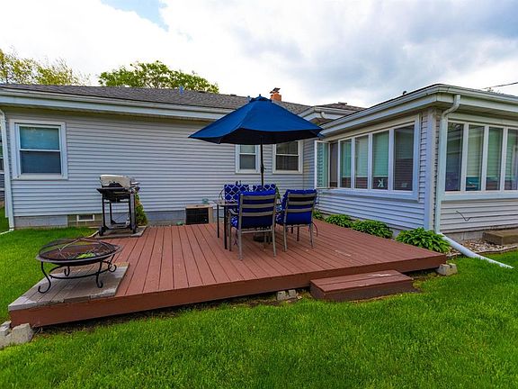 4th image of 2525 Clough Ave
