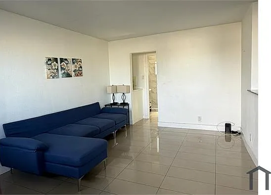 180 W New York Ave #2