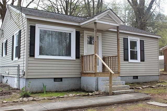 1st image of 2212 Lynn St