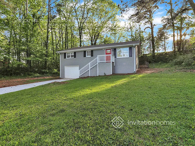 4891 Lehigh Dr — Photo 3