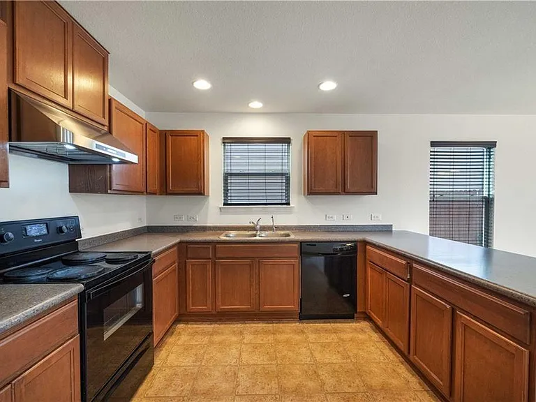 11012 Culzean Dr — Photo 10